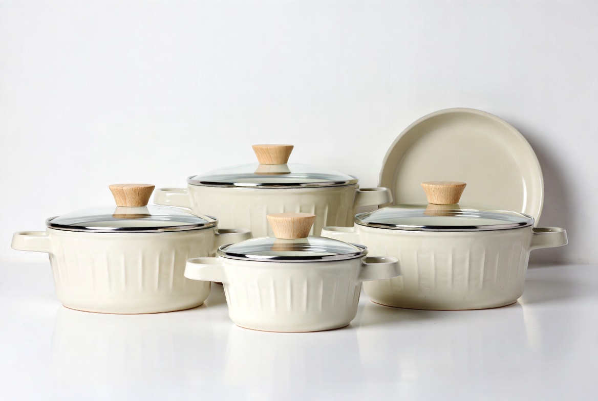 The Nordic Oak Cookware Set - Image 2